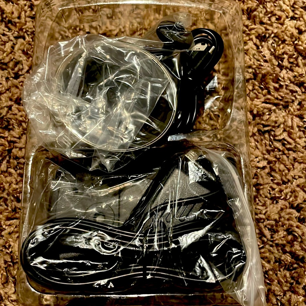 Sharper Image Dashboard Camera - Picture 3 of 3